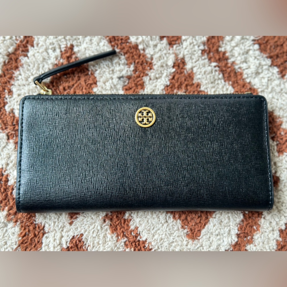 Tory Burch Robinson Zip Slim Wallet